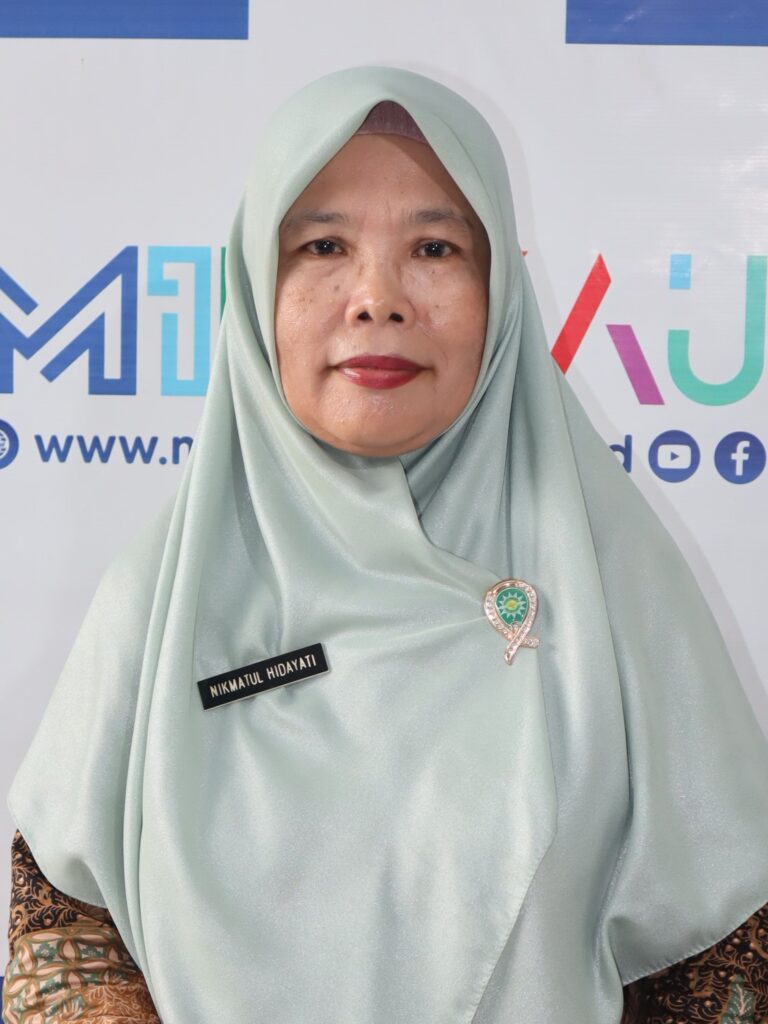 This image has an empty alt attribute; its file name is IMG_9009-768x1024.jpg